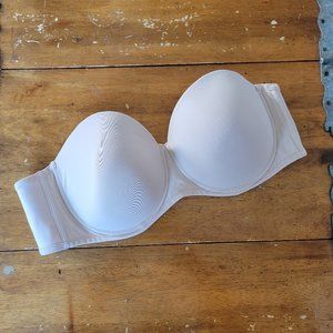 Like New - Cacique Strapless Bra 44B